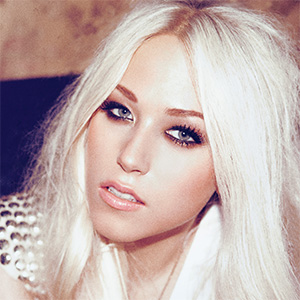 Amelia Lily